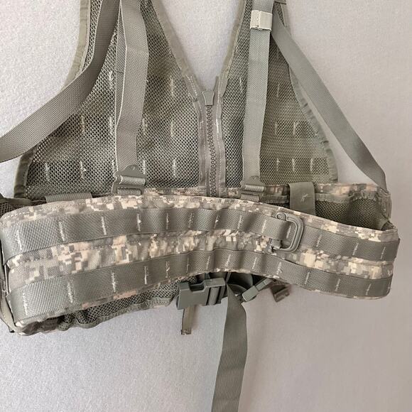 US Tactical Camouflage Molle II Vest Modular Lightweight Load-carrying Equipment - Picture 6 of 9